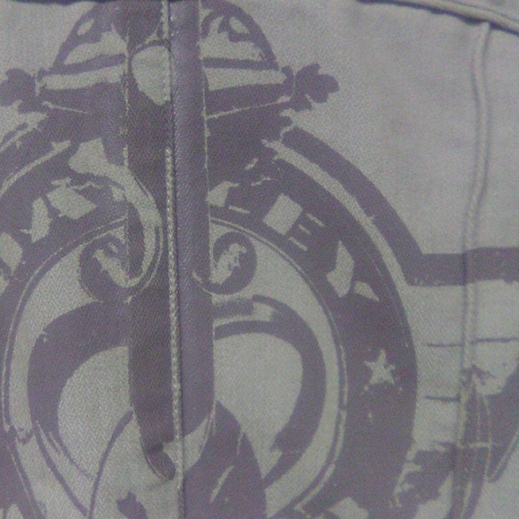 Oakley - Picture 2 of 7